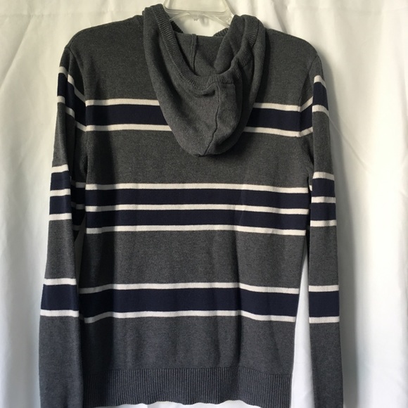 Sweater - Picture 3 of 3